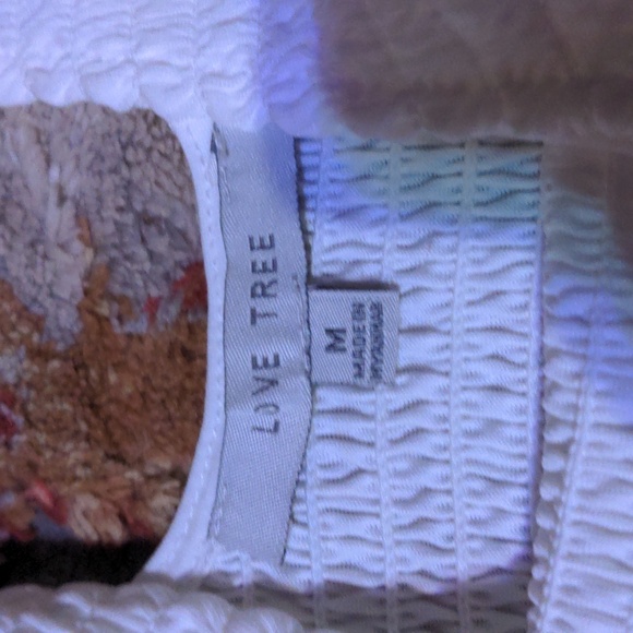 White Ruffled Cropped Tank - Picture 2 of 2